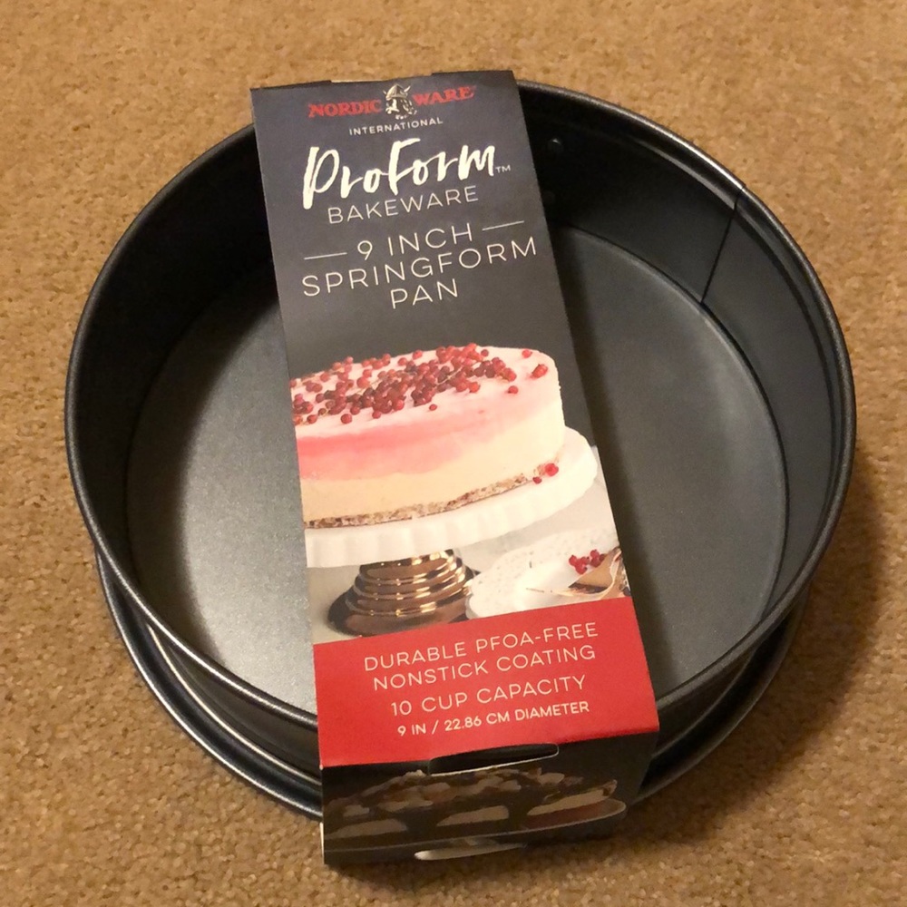 Spring form pan ~ Nordic ware 🎂🍰🎂🧁🥮